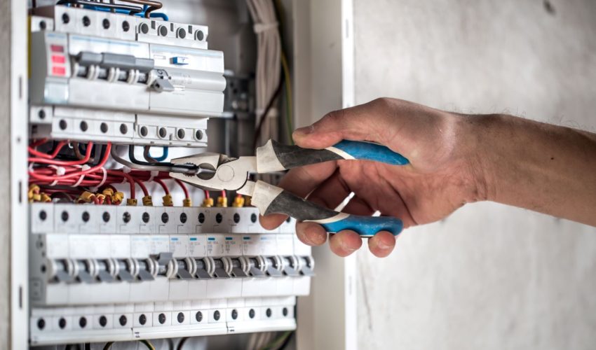 Electrician Services in sharjah,,Common electrical problems