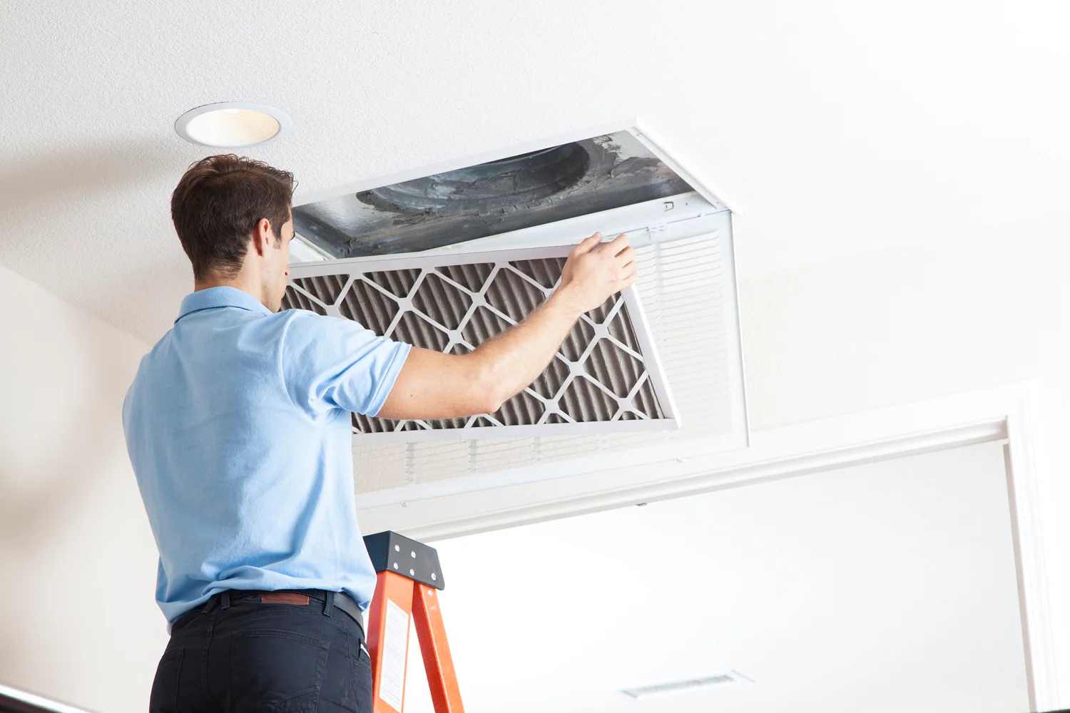 5 Signs Your AC Ducts Need Cleaning